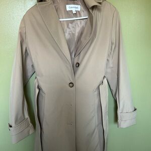Calvin Klein Tan Trench Coat with Notched Lapels
